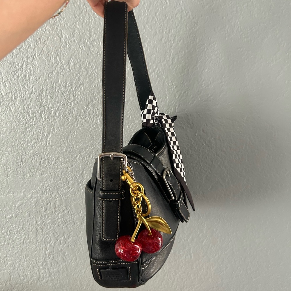 SOLD Coach Hampton Shoulder bag vintage Y2K buckle - Picture 2 of 6